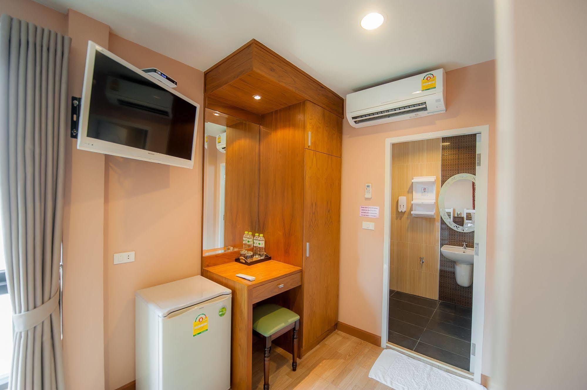 Full House Hotel Bangkok Kültér fotó